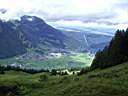 j Vue sur le canal reliant les lacs de Zurich et du Walenzee.jpg